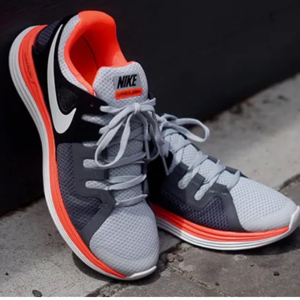 Nike Lunar Flash+ Athletic Sneakers. Size 9.5